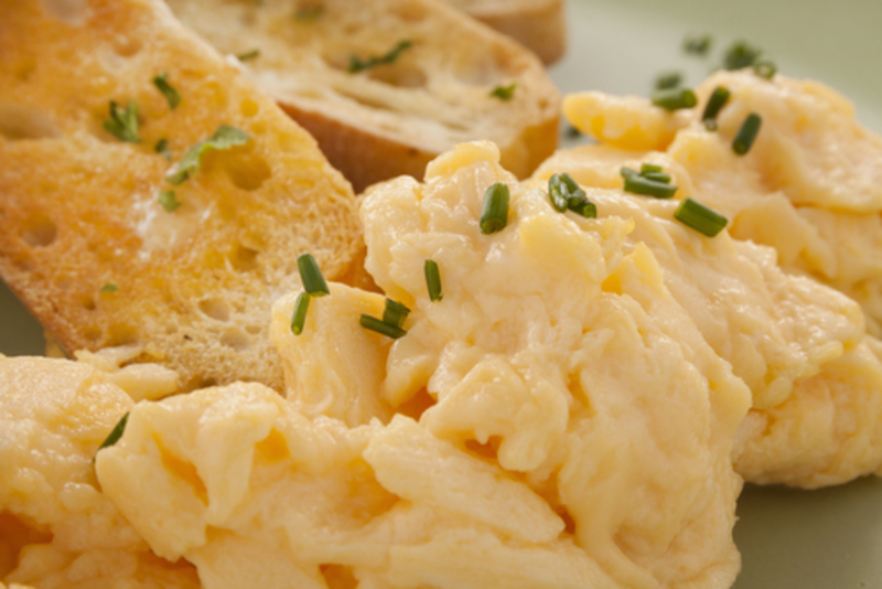 How to Make the Best Soft Scrambled Eggs Ever | 