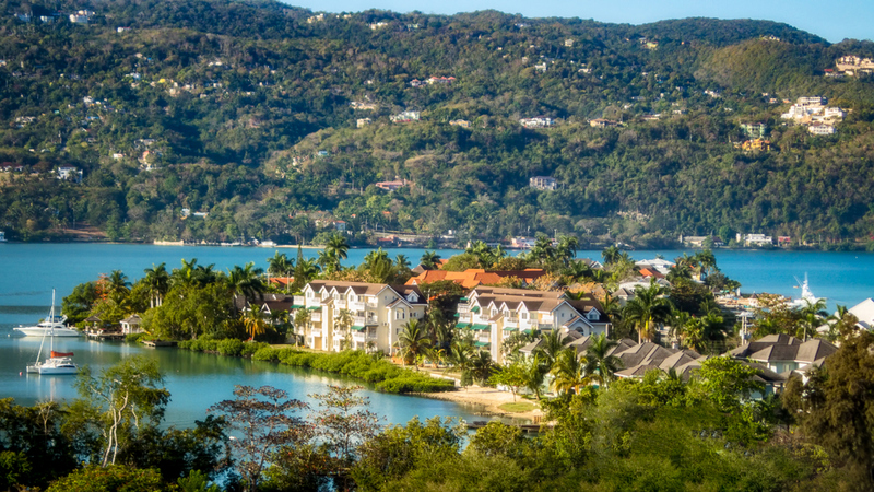 Jamaica 101: Get to Know the Caribbean Pearl  | Shutterstock