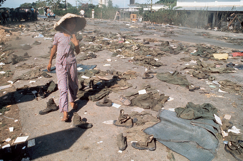 Soldiers Leaving Their Uniforms Behind | Getty Images Photo by Jacques Pavlovsky/Sygma/CORBIS