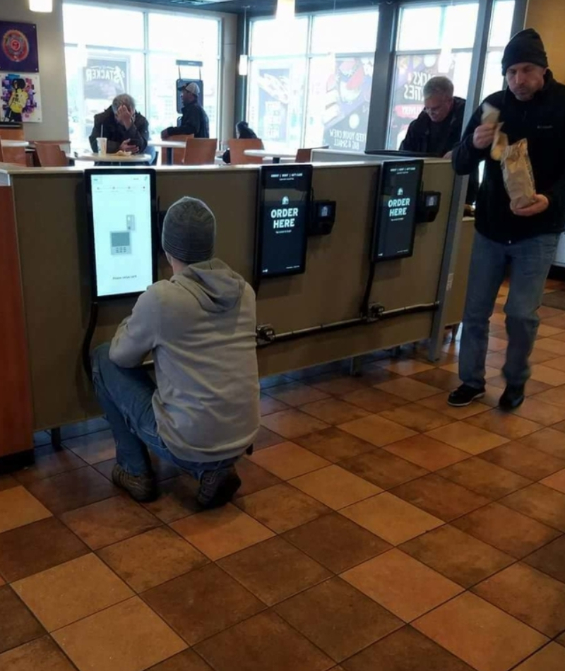 Self-Serve Kiosks for Kids | Imgur.com/ODxftQ4