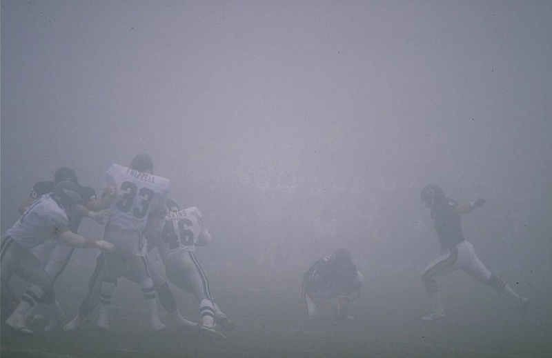 REFEREE JACK VAUGHN | Getty Images Photo by Jonathan Daniel /Allsport