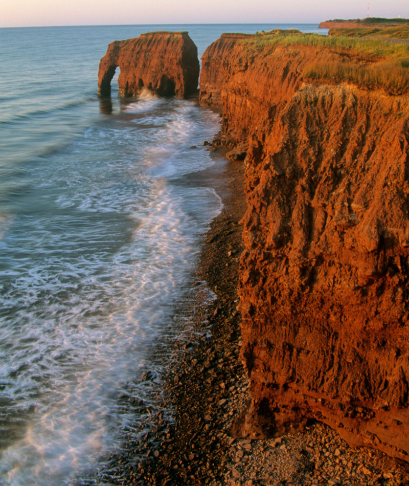 Elephant Rock | Alamy Stock Photo by Barrett&MacKay Photo/All Canada Photos