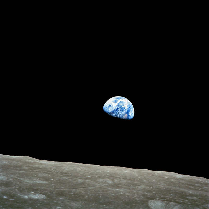 Earthrise | Alamy Stock Photo by NASA Photo