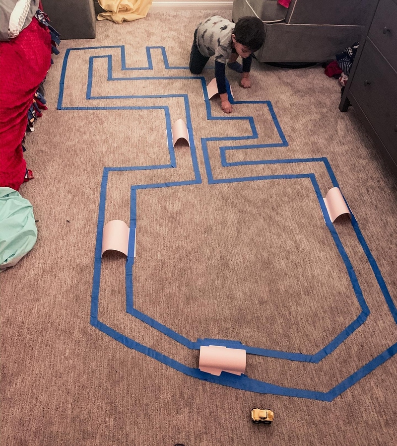 DIY Racetrack | Instagram/@ptg_cupcake