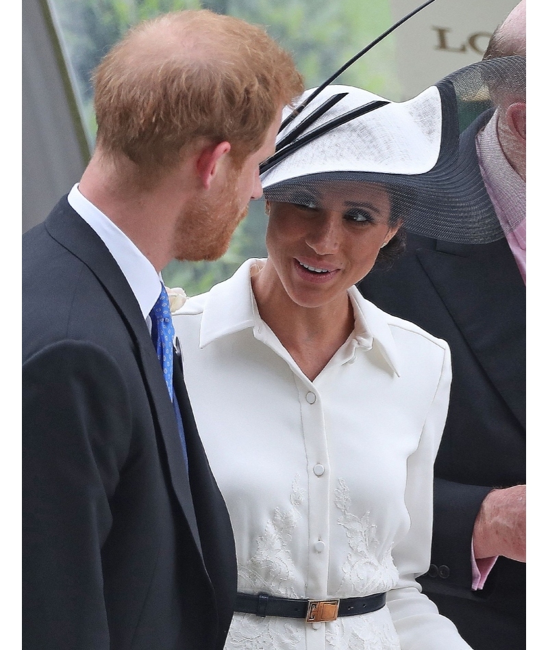 The White Givenchy Perfection | Getty Images Photo by DANIEL LEAL/AFP