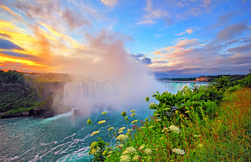 You’ll Never Believe What Researchers Discovered When They Drained the Water from The Niagara Falls | Getty Images Photo by Orchidpoet