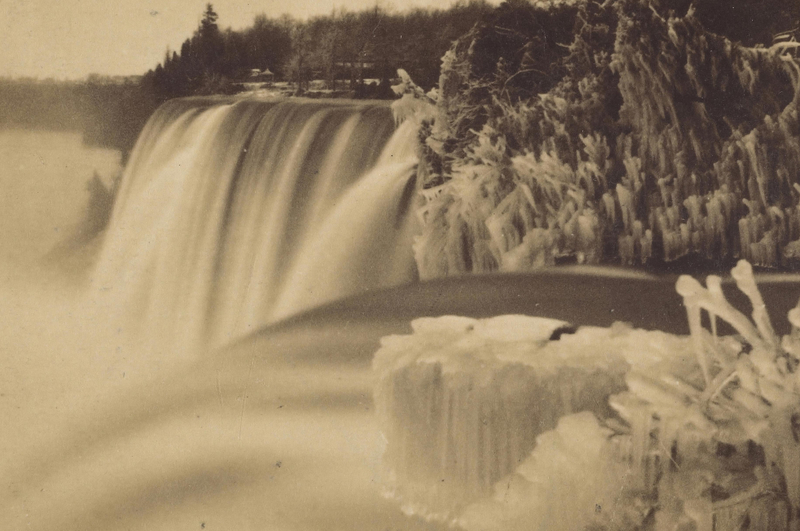 You’ll Never Believe What Researchers Discovered When They Drained the Water from The Niagara Falls | Alamy Stock Photo