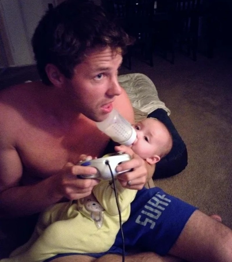 Pro Gamer and Bottle-Feeding Master | Reddit.com/TheJeffer