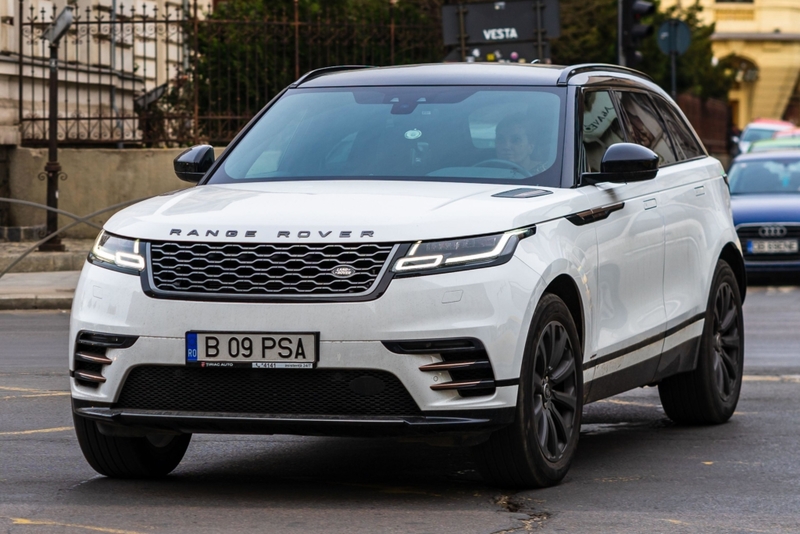 Land Rover Road Rover | Alamy Stock Photo