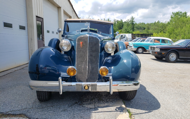 1935 LaSalle | Shutterstock