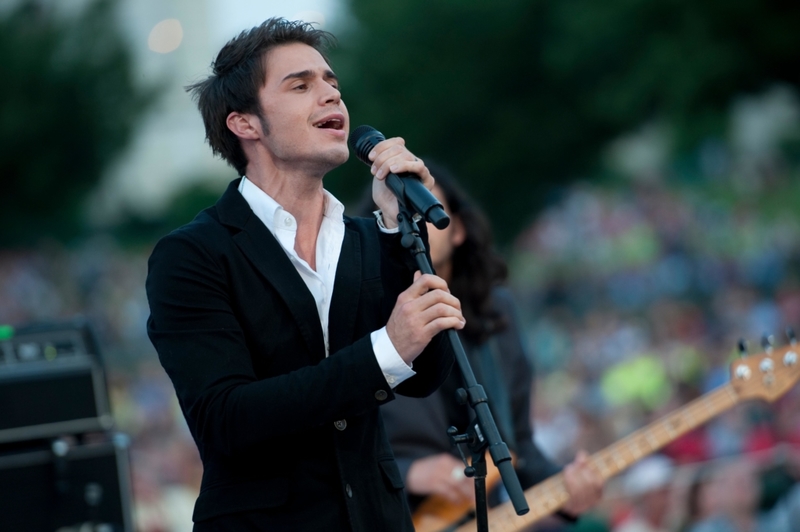 Kris Allen - $3.5 Million | Alamy Stock Photo by DOD Photo 