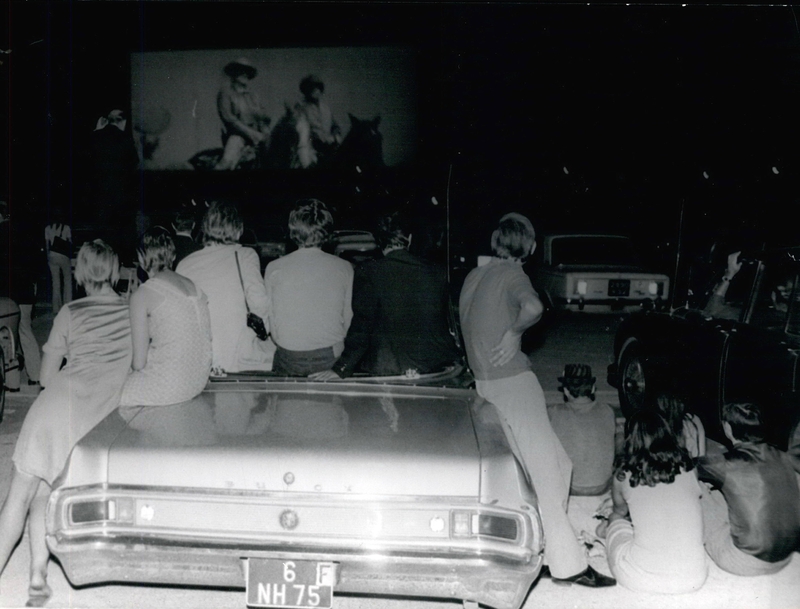 Hanging Out At the Drive-In | Alamy Stock Photo by KEYSTONE Pictures USA