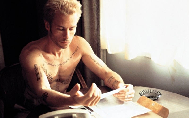 Memento | MovieStillsDB