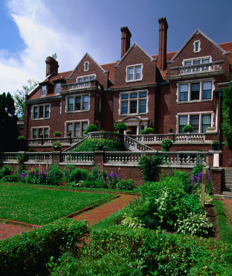 Minnesota - Glensheen | Getty Images Photo by John Elk