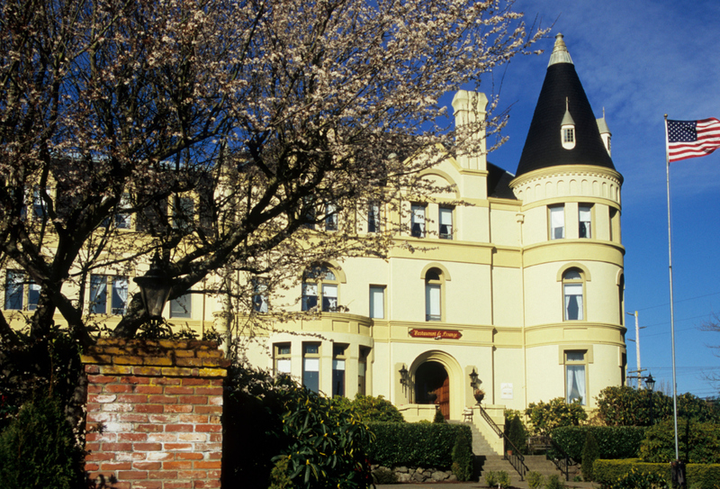 Washington - Manresa Castle | Alamy Stock Photo