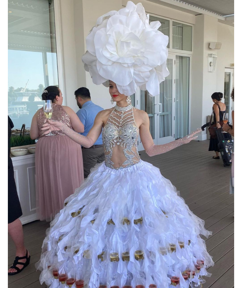 Guests Can't Wait to Have Her Visit Their Table | Instagram/@livetables