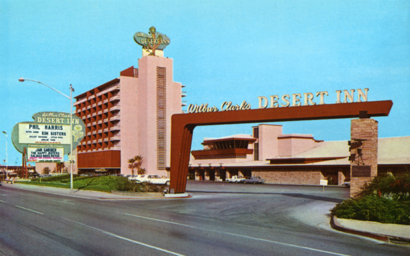 Wilbur Clark's Desert Inn | Alamy Stock Photo by Curt Teich Postcard Archives/Heritage Image Partnership Ltd