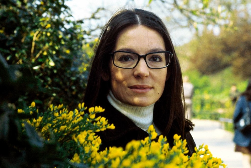 Nana Mouskouri | Getty Images Photo by David Warner Ellis/Redferns