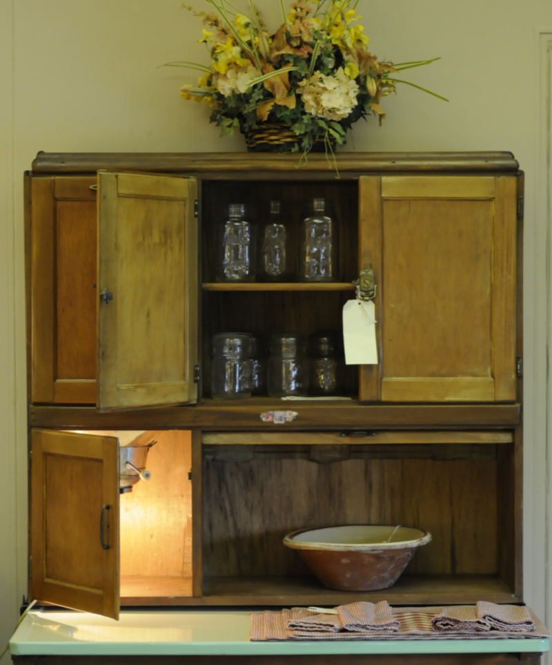 Take a Seat at the Kitchen Desk | Getty Images Photo by Jeremy Drey/MediaNews Group