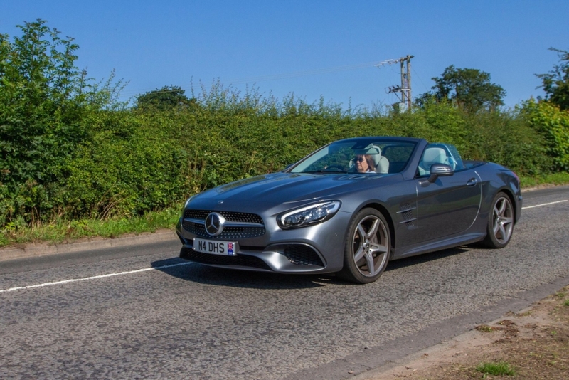 Mercedes SL | Alamy Stock Photo