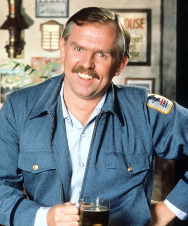 Cliff Clavin | MovieStillsDB