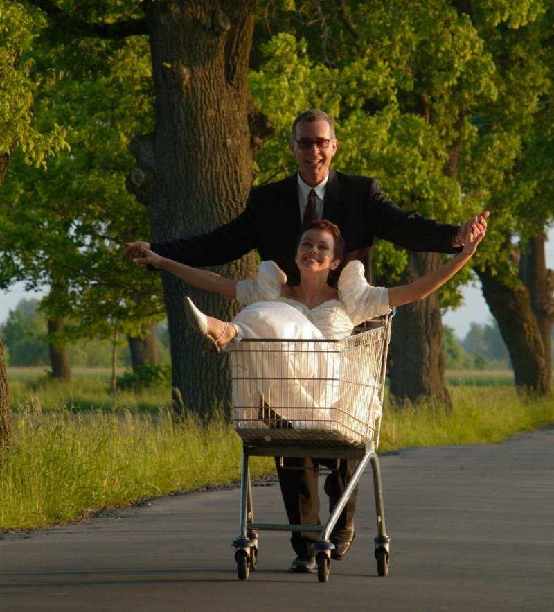 Shopping for a Bride | Alamy Stock Photo by Piotr Powietrzynski