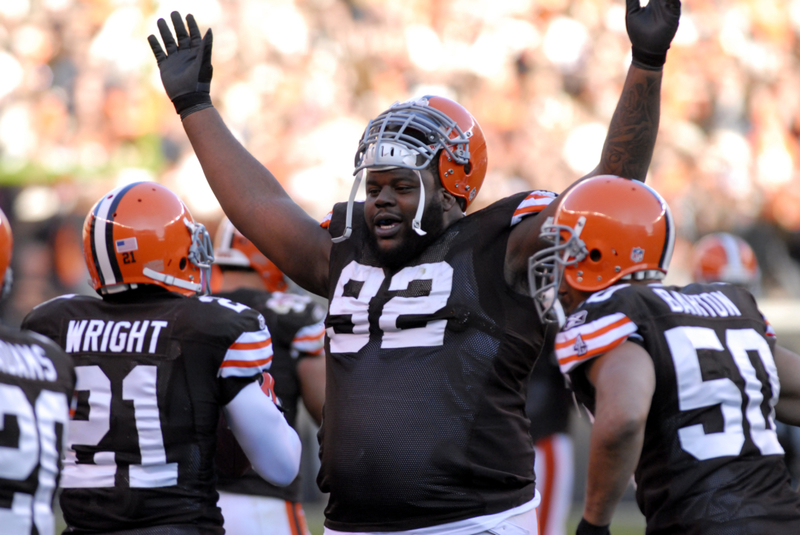 Shaun Rogers – 6’4″, 350 lbs | Getty Images Photo by David Dermer/Diamond Images