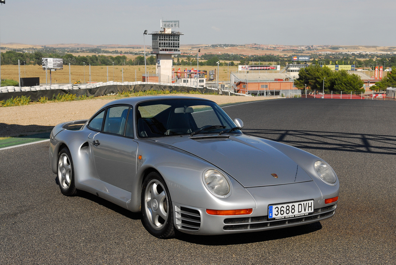 1986 Porsche 959 | Shutterstock