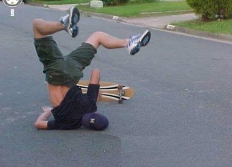 All's Good, The Skateboard Is Fine | Imgur.com/Clhrmr0 via Google Street View