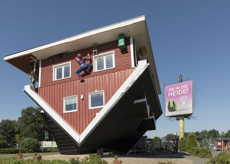 Upsidedown House | Alamy Stock Photo by dpa picture alliance