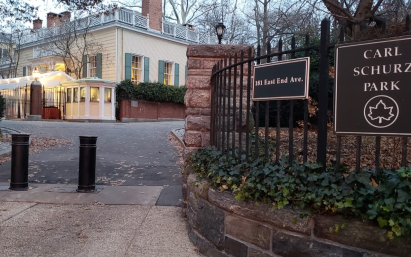 New York - Gracie Mansion | Shutterstock