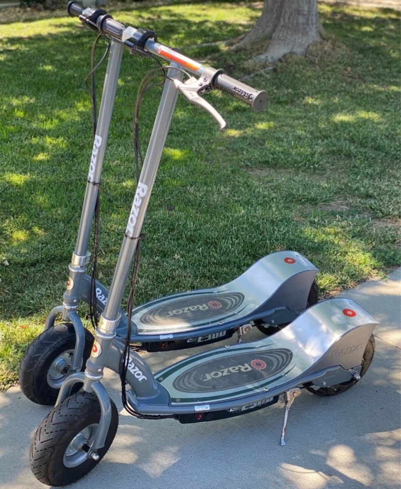 E300 Electric Scooter | Facebook/@James Plitt