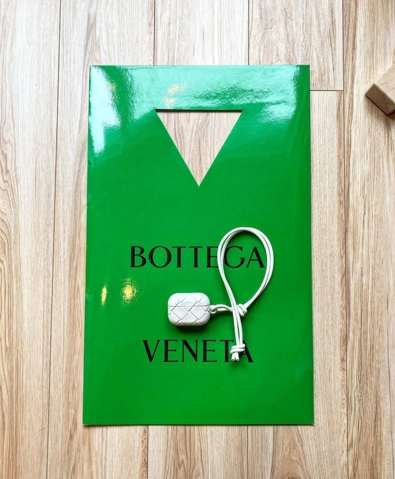 Bottega Veneta AirPods Case | Instagram/@ryonogotoku