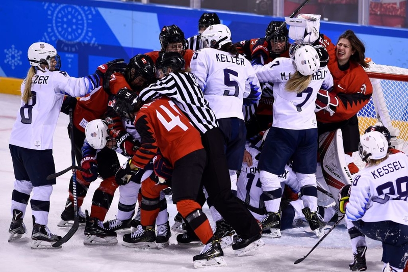 Fight! Fight! Fight! | Getty Images Photo by BRENDAN SMIALOWSKI/AFP