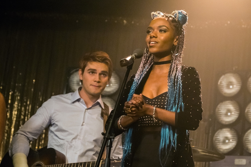 Archie and Josie in “Riverdale” | MovieStillsDB