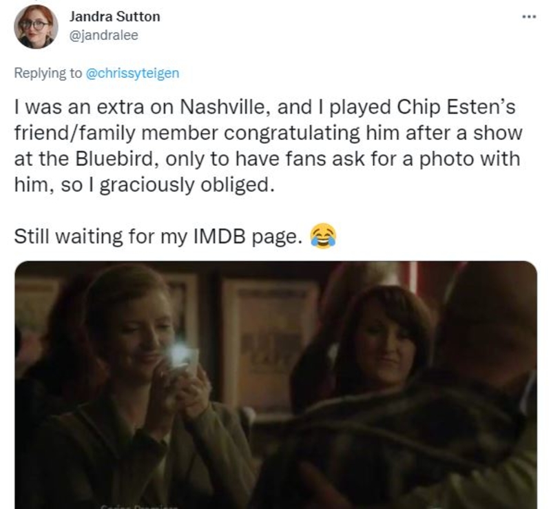 Played an Extra on Nashville | Twitter/@jandralee