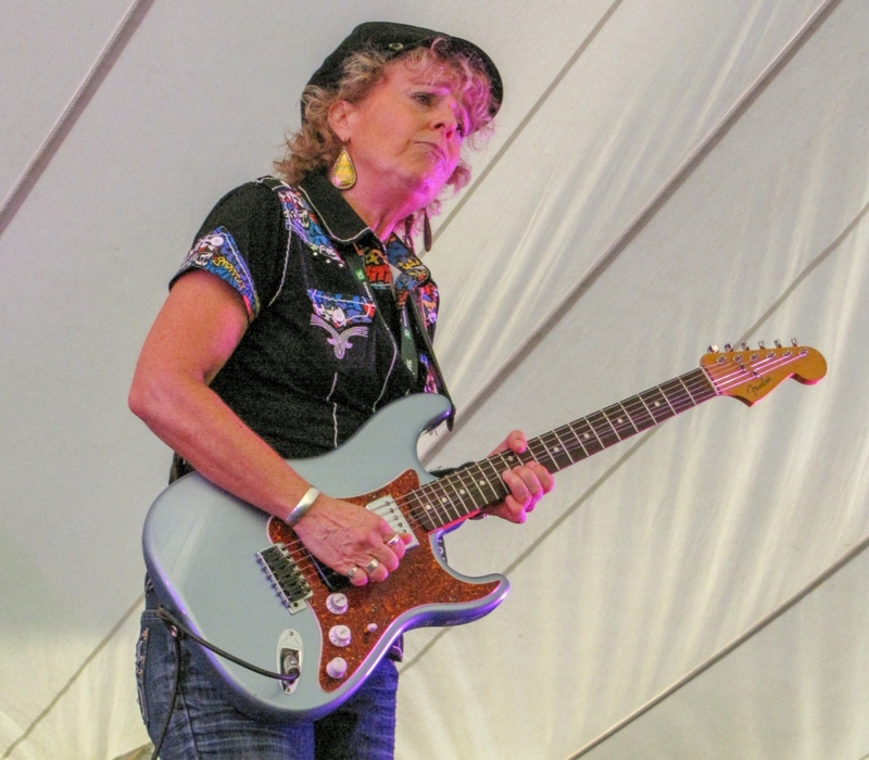 Move Over Hendrix These Female Guitarists Have Insane Skills Page 25 Herald Weekly