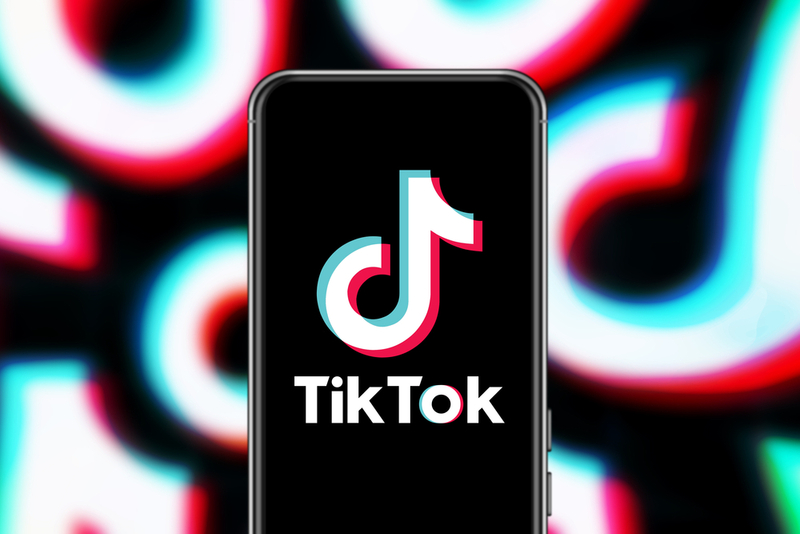 Sasha Rocks a TikTok Moment | DANIEL CONSTANTE/Shutterstock