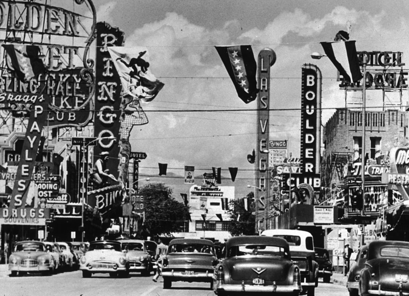 A Buzzing Freemont Street | Getty Images Photo by Hulton Archive