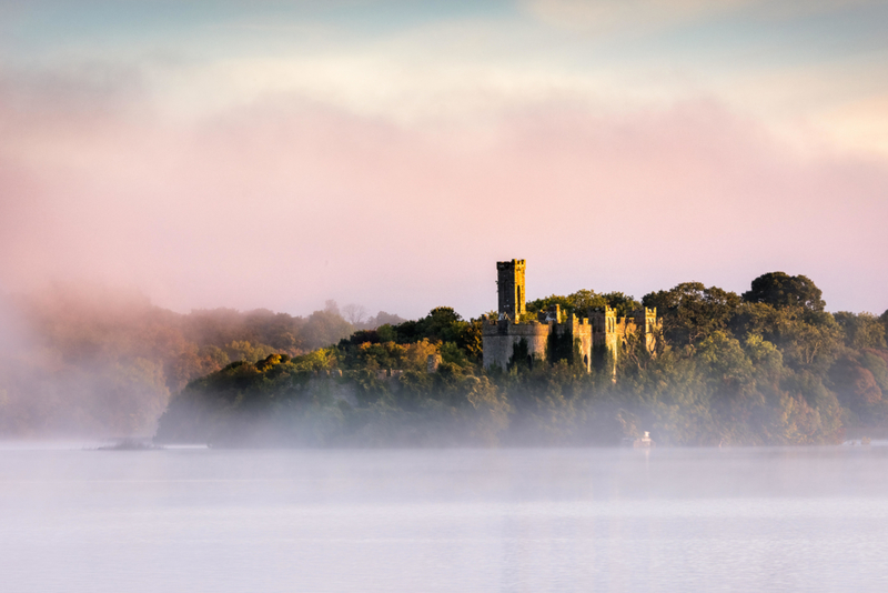 Abandoned Castle In Ireland Built in 1586 | Alamy Stock Photo