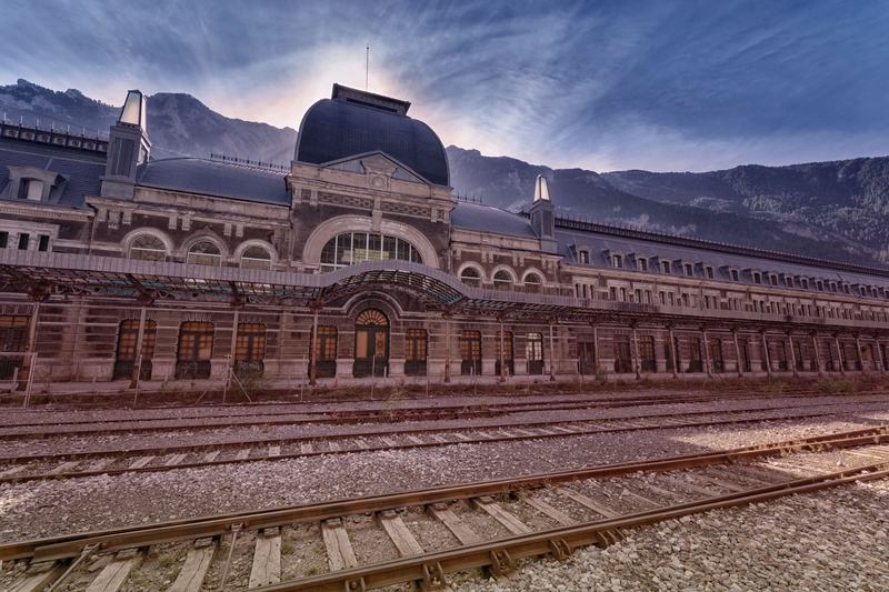 Abandoned Railway Station in Spain | Alamy Stock Photo