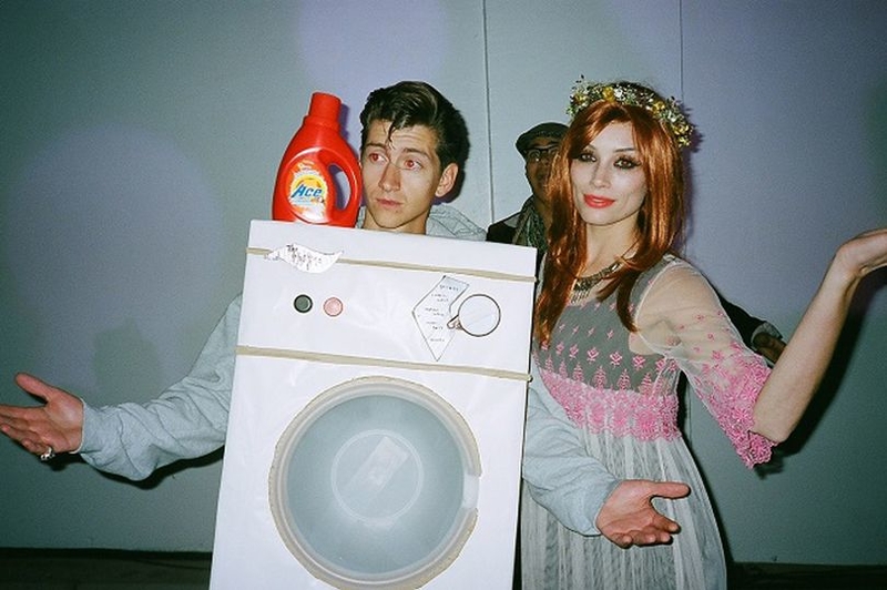 Florence Meets The (Washing) Machine | Instagram/@alexturnered