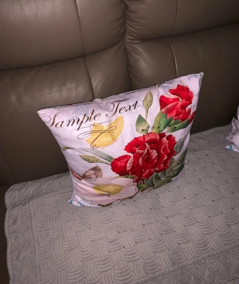 Almohada personalizada poco personalizada | Reddit.com/_smoofie_