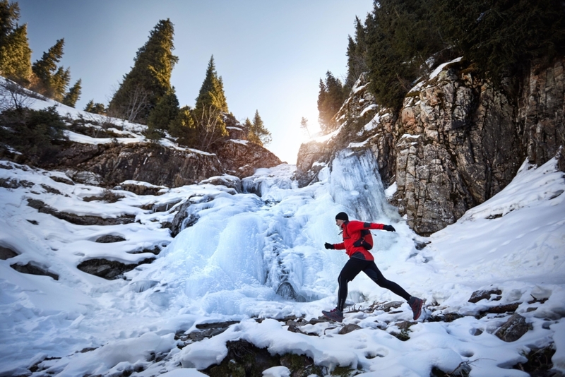 It's Cold? Start Running | Alamy Stock Photo by Marina Pissarova