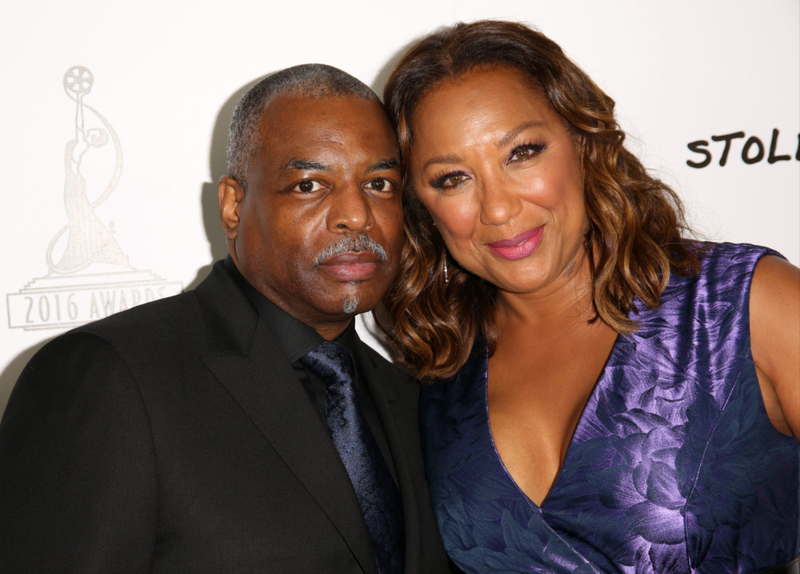 LeVar Burton y Stephanie Cozart Burton | Alamy Stock Photo