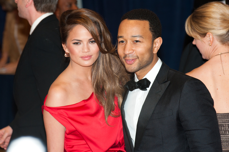 Chrissy Teigen y John Legend - juntos desde 2013 | Shutterstock Photo by Rena Schild