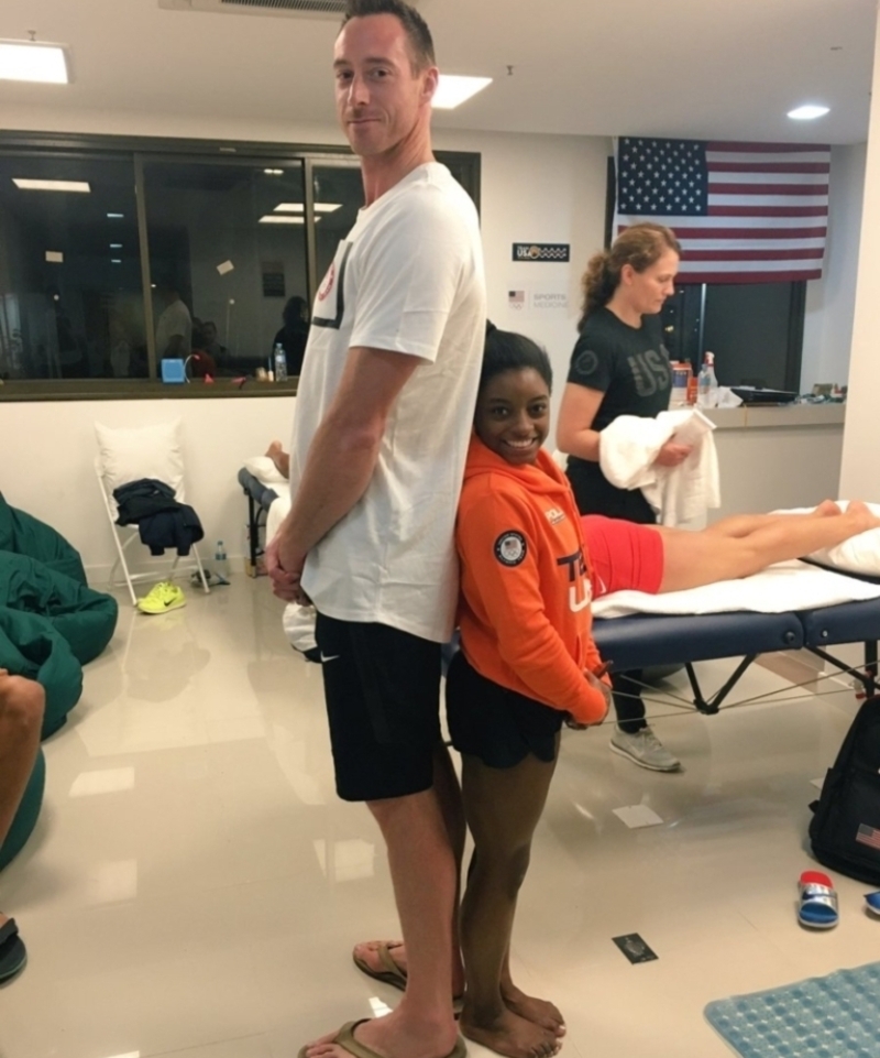 6'8