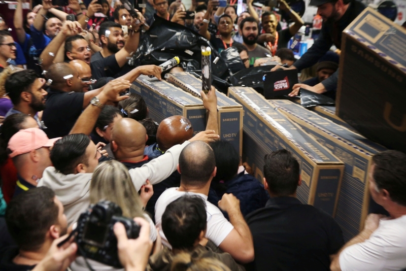 Black Friday Madness; The Wildest Stories From Both sides of the Counter | Alamy Stock Photo