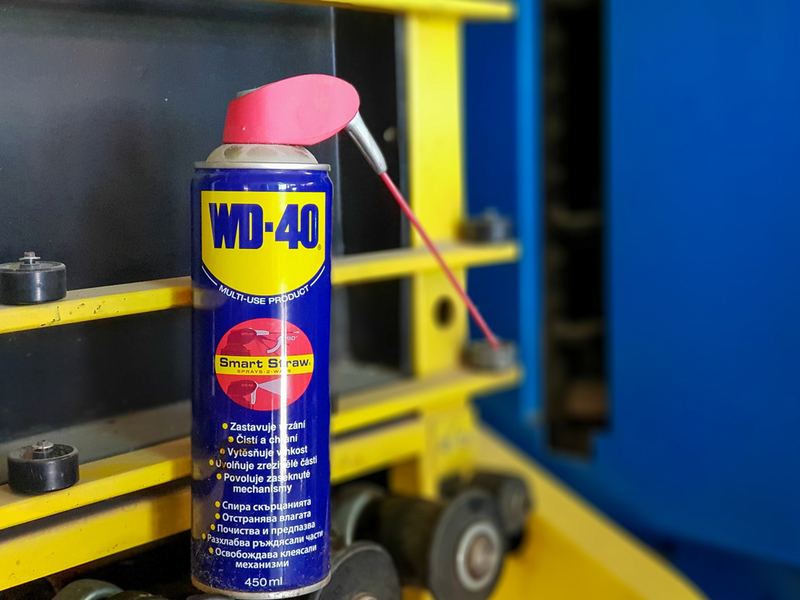 ¡WD-40, por supuesto! | Shutterstock