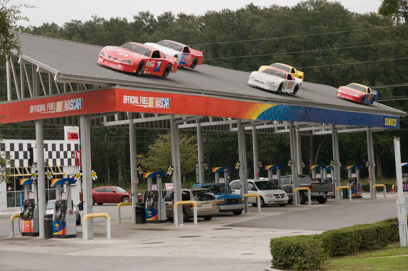 A Racey Billboard | Alamy Stock Photo by Pat Canova 